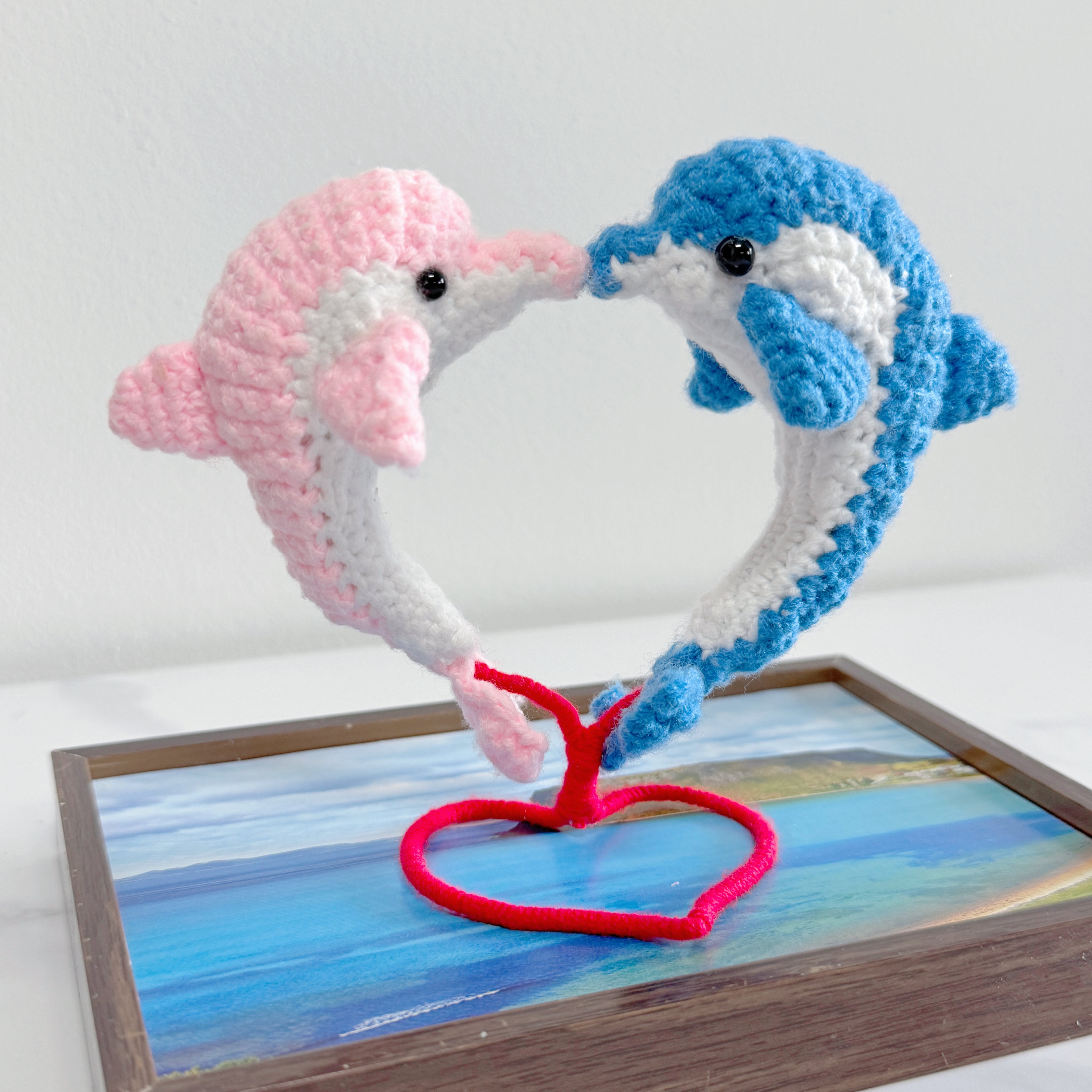 [mochi friends] valentines' day dolphins crochet figurine